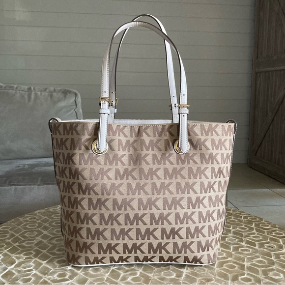 Michael Kors Brown Monogram Jet Set Jaquard Tote - Picture 13 of 13